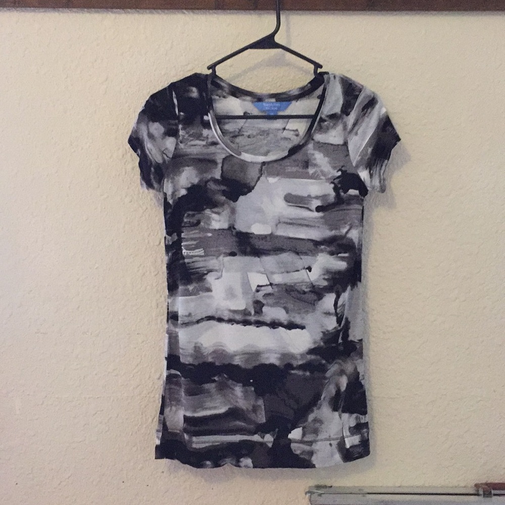 Vera Wang T shirt